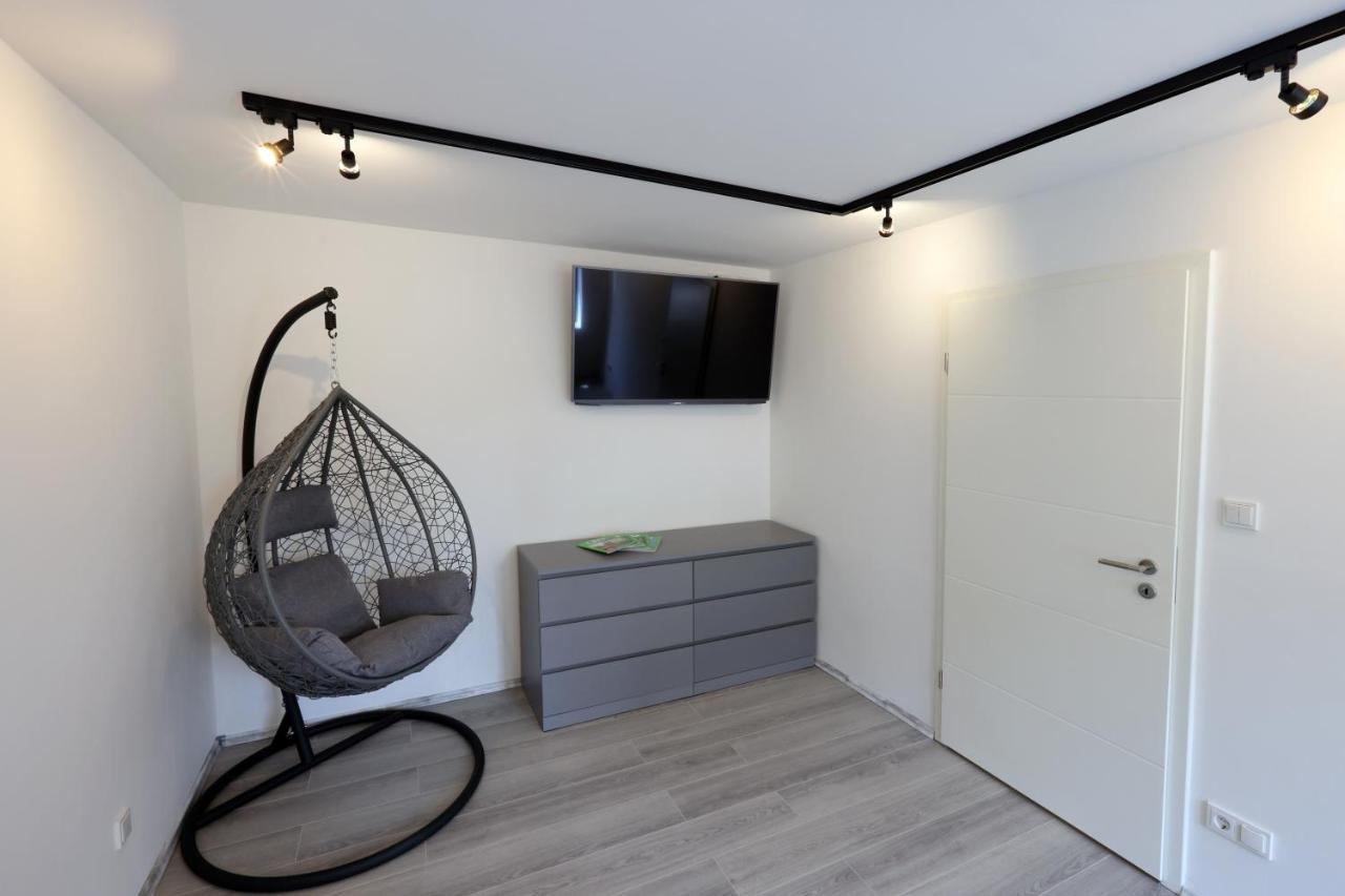 Modern Und Neu, Top Ausstattung Mit Kaffeevollautomat, 2X Netflix-Tv, Lueftungsanlage, Geschirrspueler Wallerfangen Extérieur photo
